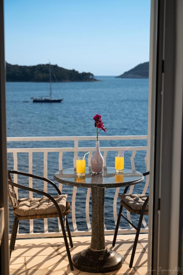 Apartments Lastovo Silic Екстериор снимка